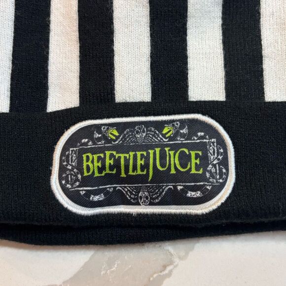 Beetle Juice | Youth Unisex Black White Green Hat and Glove Set - Picture 5 of 11
